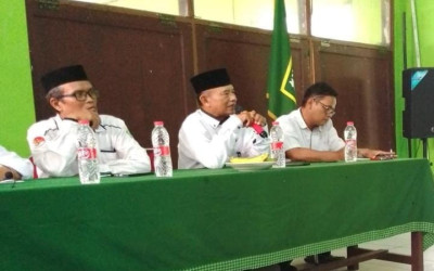 Plt. Kepala Madrasah dan Plt. Ka TU MAN 4 Karawang Ambil Langkah Pertama dengan Gelar RAPAT Dinas